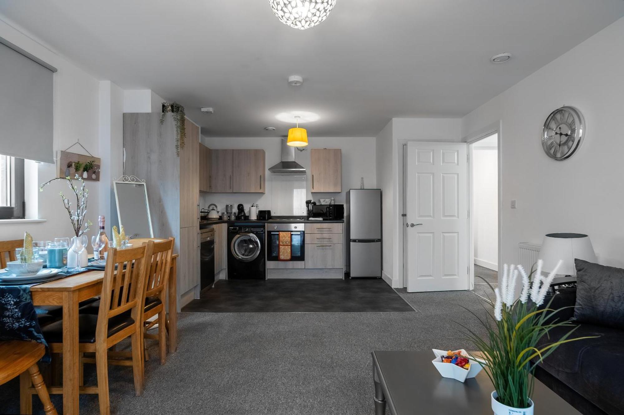 Livestay-New Private Apartment Building Minutes From Heathrow Slough Exterior foto