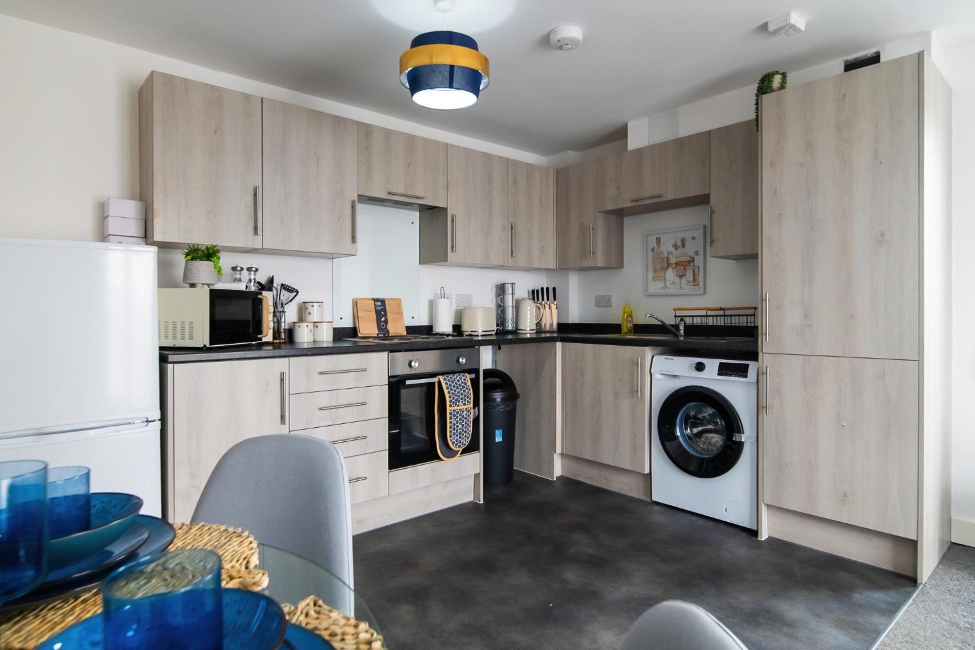 Livestay-New Private Apartment Building Minutes From Heathrow Slough Exterior foto